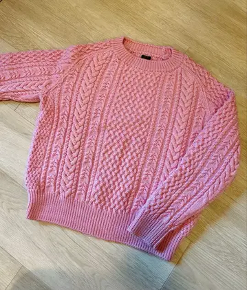 BATONER 핑크 케이블 니트 스웨터 긴팔