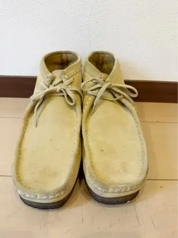 클락스 베이지 부츠