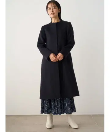 셀포드 백 턱 노카라 코트 네이비