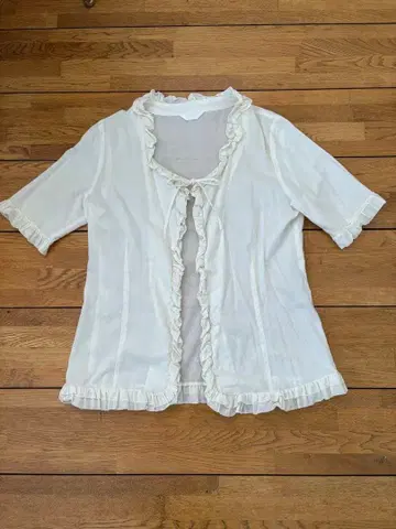 핑크하우스 화이트 프릴 반팔 셔츠