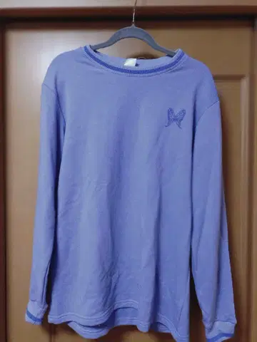 귀멸의 칼날 코쵸우 시노부 디자인 맨투맨 상하의 세트