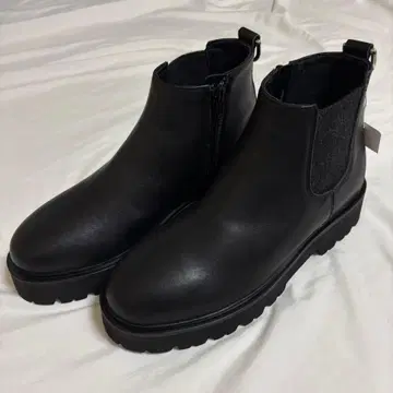 [ 미사용 새상품 ] CLOVE 트랙 밑창 사이드 고어 부츠/야마다야