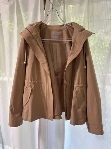 Jusglitty 자켓 베이지 골드