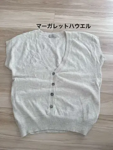 베이지 V넥 니트 반팔