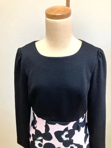 [이용 횟수 적은 새상품급] M's GRACY 가을/겨울 꽃무늬 원피스