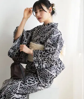 새상품 우타타네 유카타 3종 세트 니코앤티크 먹색에 비뚤어진 풀