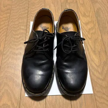 닥터마틴 AW005 블랙 가죽 3홀