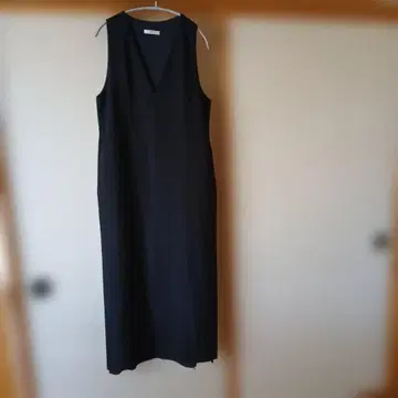 anuke 안누크*Cutoff Vneck Onepiece