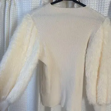 크림색 볼륨 슬리브 니트 archives