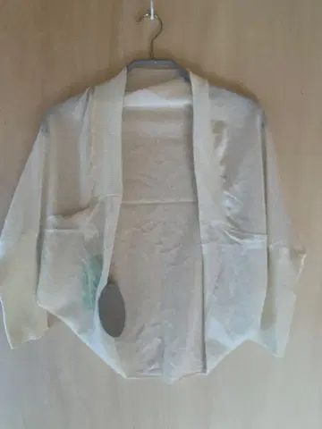 고급스러운 겉옷 얇은 소재 부드러운 White