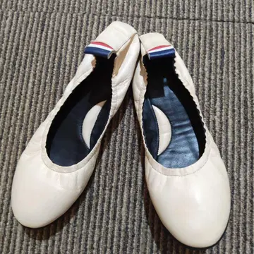 Moncler 화이트 플랫슈즈