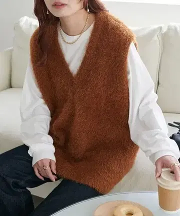 DISCOAT V넥 니트 베스트