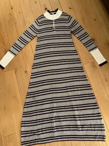 N. 내추럴 뷰티 베이직 니트 롱 플레어 원피스