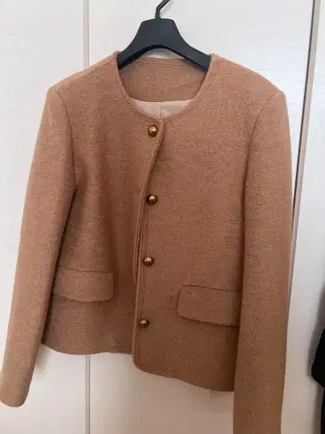 리노시엘 베이지 양모 자켓 골드 버튼 포함 새상품