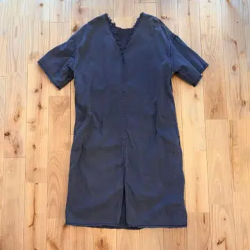 블랙 데님 V넥 프린지 원피스