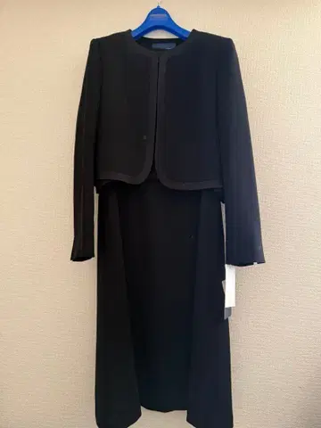 미사용 새상품 택 포함 프론트 오픈 13호 마리오 발렌티노 블랙 포멀