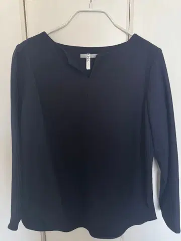 theoryluxe 네이비 울 긴팔 블라우스