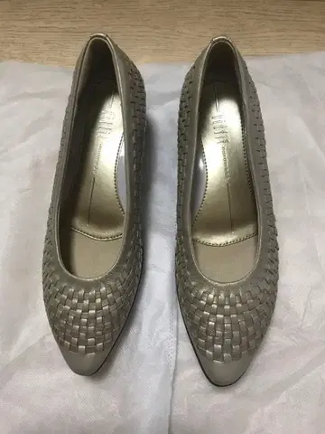 핏핏 샴페인 컬러 메쉬 편직 펌프스 23.5cm