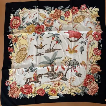 페라가모 스카프