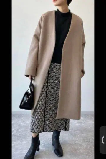 지나시스 JEANASIS 노카라 코트 라이트 브라운