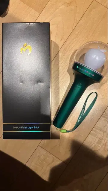 MGA 공식 라이트 스틱 그린