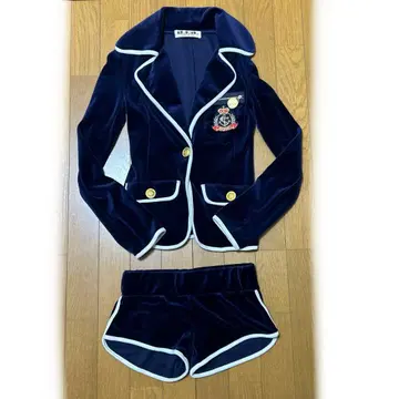 d.i.a 초레어 벨로아 소재 셋업 새상품급