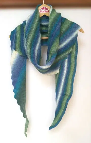 핸드메이드 그라데이션 니트 스톨