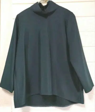 그린 라벨 깔끔한 상의 뒷면 지퍼 개폐 다크 네이비