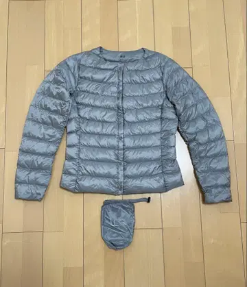 UNIQLO 울트라 라이트 다운 자켓 수납 봉투 포함 여성용 M 그레이
