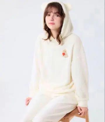 새상품 유니클로 퍼리 플리스 모프 샌드 L 룸웨어 파자마