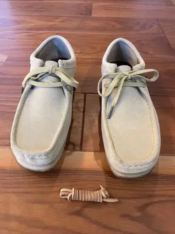 클락스 왈라비 메이플 스웨이드