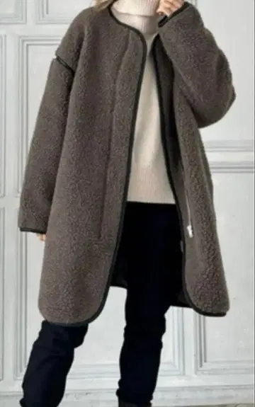 moment + 가죽 파이핑 노카라 자켓