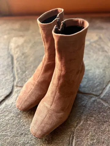 스웨이드 조 숏부츠 그레이지 컬러