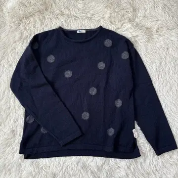 vm  절개 도트 울 니트 네이비