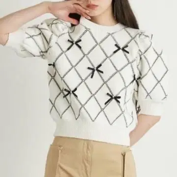 [ 새상품 ] LILY BROWNL 릴리 브라운 비쥬 리본 니트탑