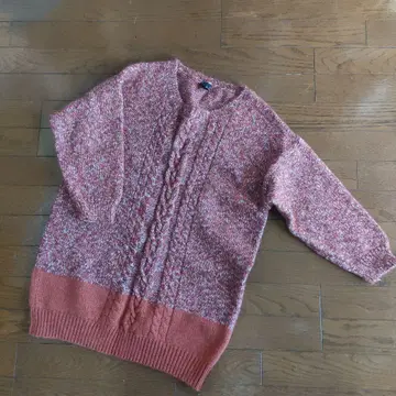 케이블 짜임 오렌지 니트 스웨터