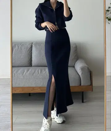 Louere / 루엘 스웨트 숏 후드티 슬릿 머메이드 스커트