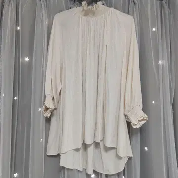 [나노 유니버스] 아이보리 프릴 디자인 상의