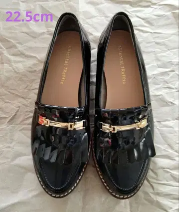 통굽 로퍼 프린지 로퍼 에나멜 광택 비오는 날 블랙 35