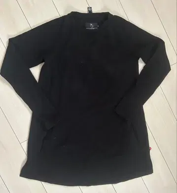 VIRGO 블랙 긴팔 상의