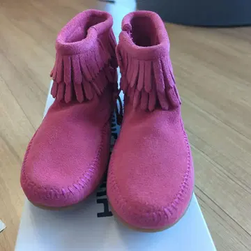 MINNETONKA 핑크 프린지 부츠 21cm 미사용 새상품