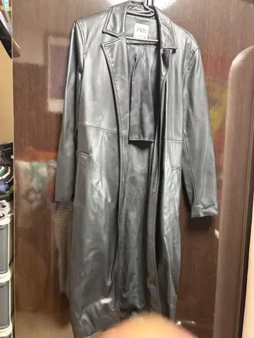 ZARA 인조 가죽 롱 코트 블랙