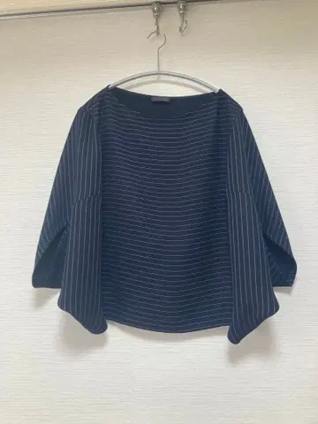 ANTEPRIMA 네이비 스트라이프 상의