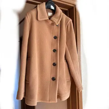 울 혼방 베이지 코트 버튼 포함