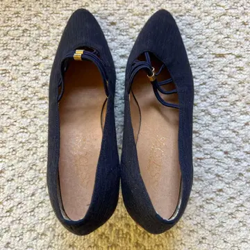 네이비 스틸레토 펌프스 중간 힐