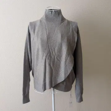 비대칭 하이넥 니트 그레이