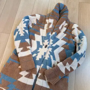 BAYFLOW 베이플로우 기하학 패턴 보아 아우터