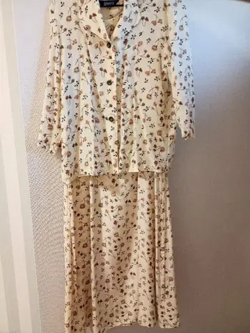 Jasmi 실크 꽃무늬 셋업 실크 원단