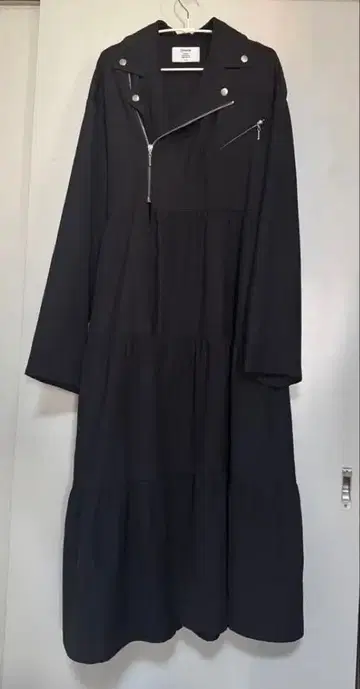 저스틴 트렌치 티어드 원피스 코트