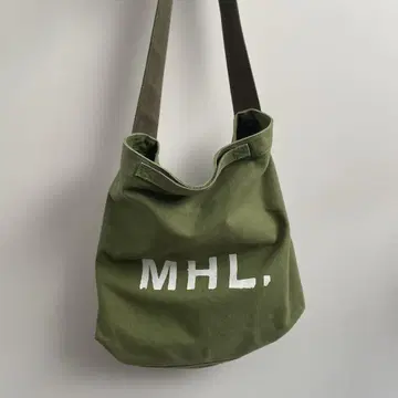 MHL. 올리브 그린 숄더백